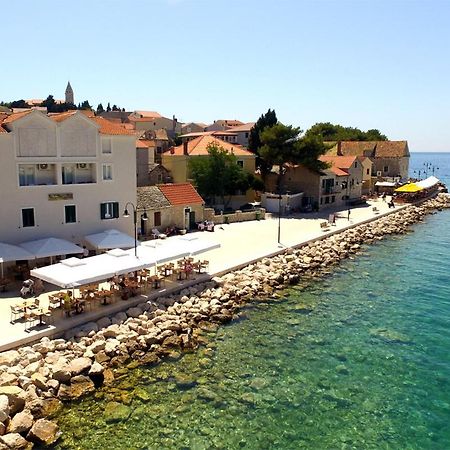 Guest House Adria Primosten Bagian luar foto
